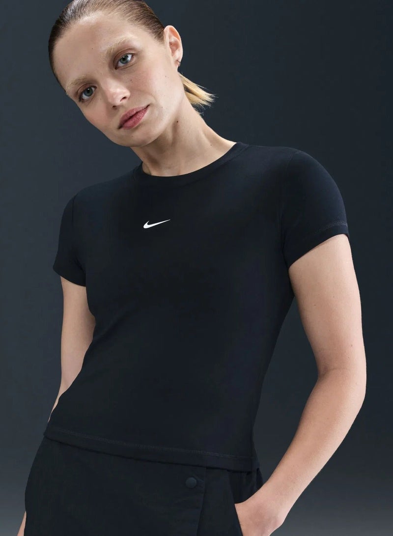 Nike Sportswear Crop Women's Black T-Shirt - Image 4